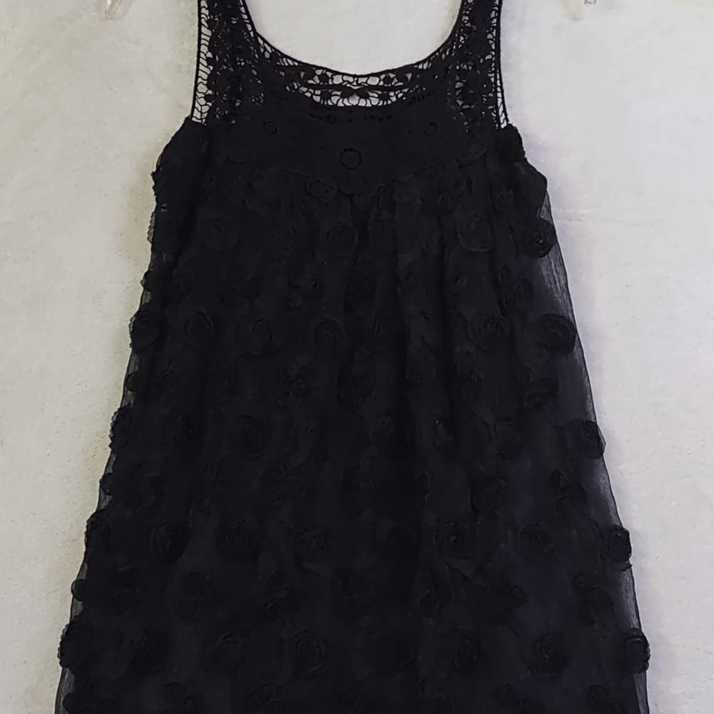 Style  Black Textured Floral Tank Top, Lace With Silk Under layer